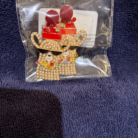 Gold and Red Llama Christmas Earrings - Picture 5 of 5